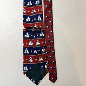 Vintage Tommy Hilfiger Men's Necktie Tie Silk Sailboats Nautical Red and Navy